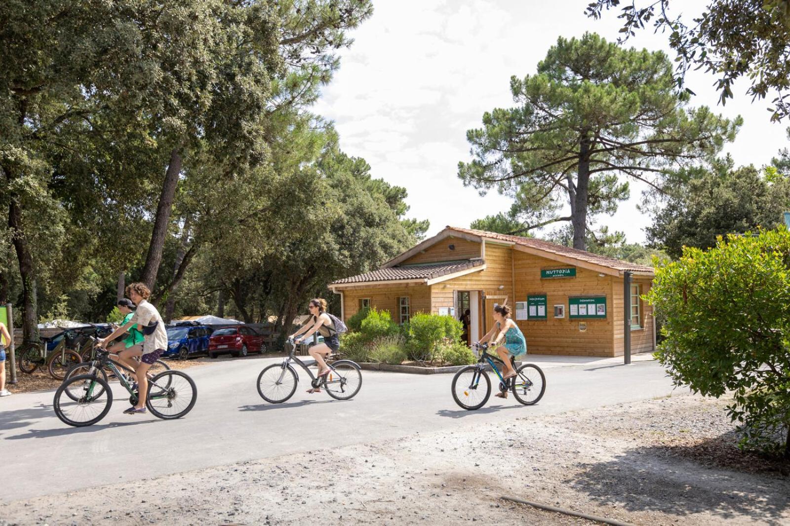 Huttopia Oleron Les Chenes Verts Dolus d'Oléron Buitenkant foto